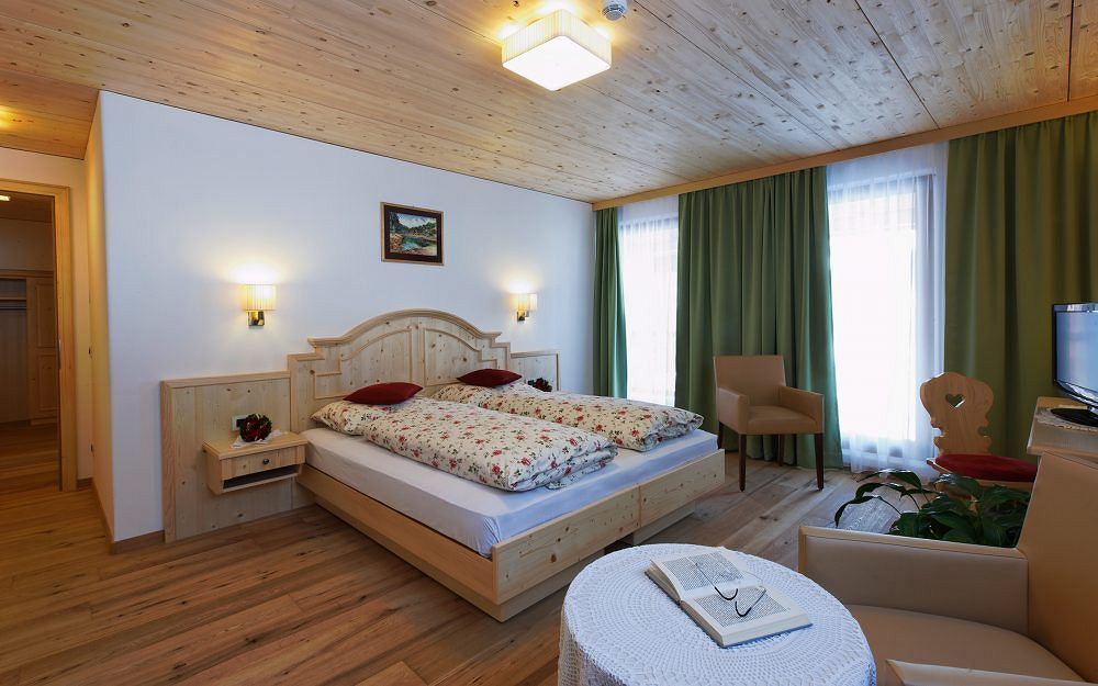 Hotel Monte Paraccia San Vigilio Di Marebbe Ngoại thất bức ảnh