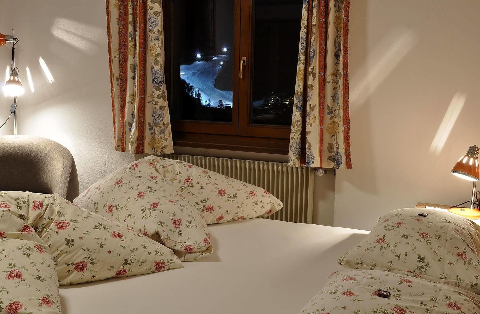 Hotel Monte Paraccia San Vigilio Di Marebbe Ngoại thất bức ảnh